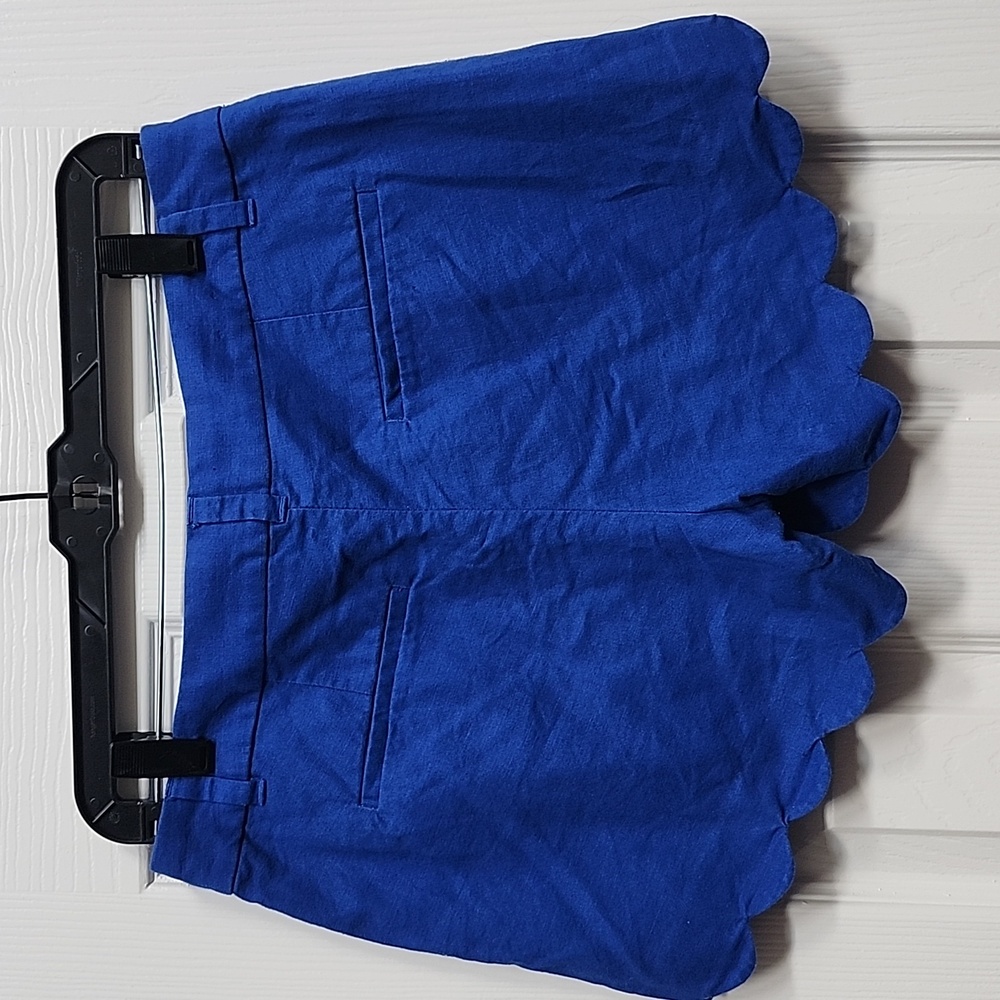 Bundle of Two Pairs J. Crew Scalloped Shorts, Size 4 - Picture 3 of 11